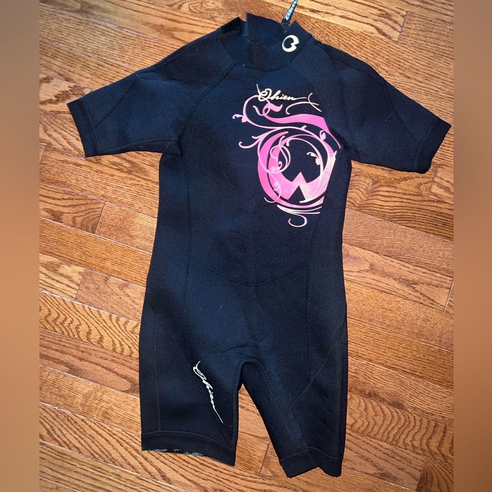 Black and Pink Short Sleeve Wetsuit